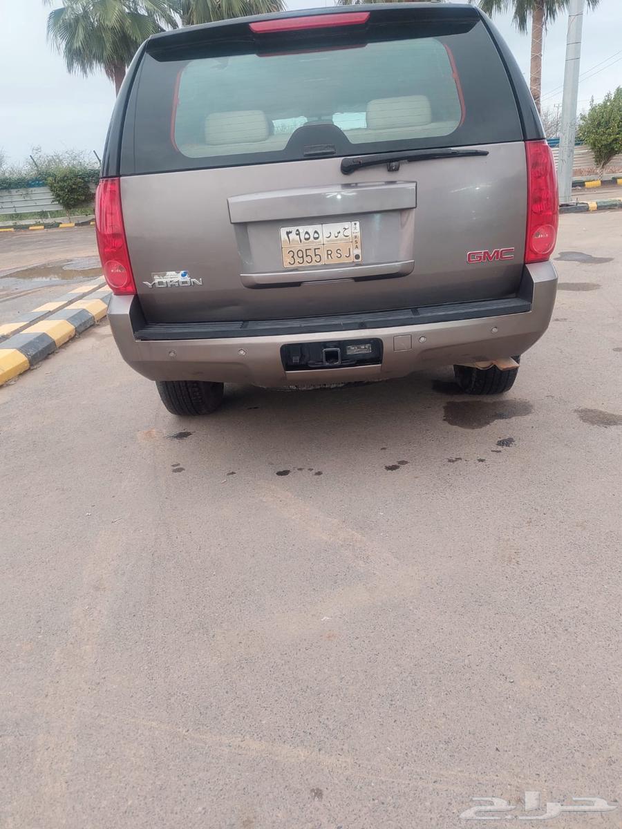 For sale, clean GMC Yukon, agency condition, 2013 model, 185,000 km64417603729795110