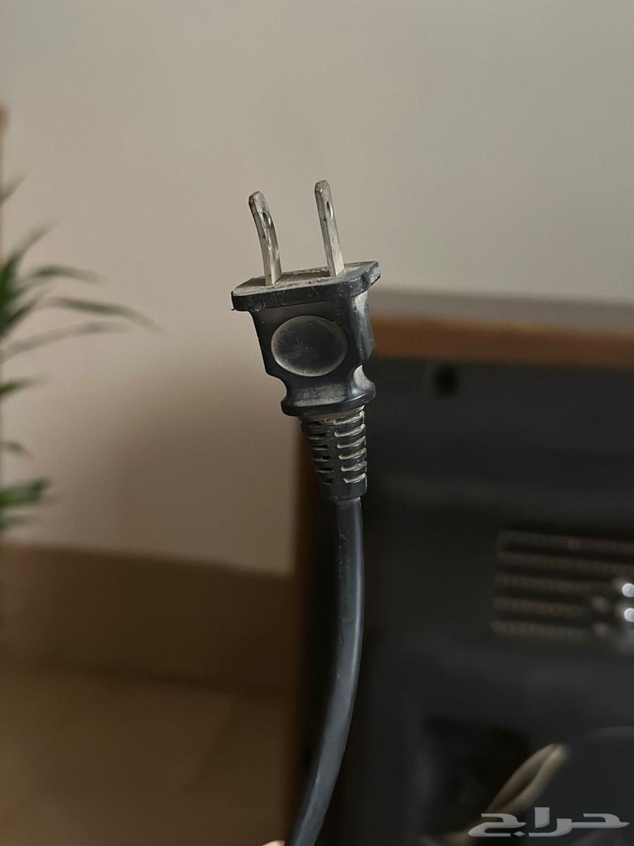 تلفزيون قديم ( يعمل )64243531119745112