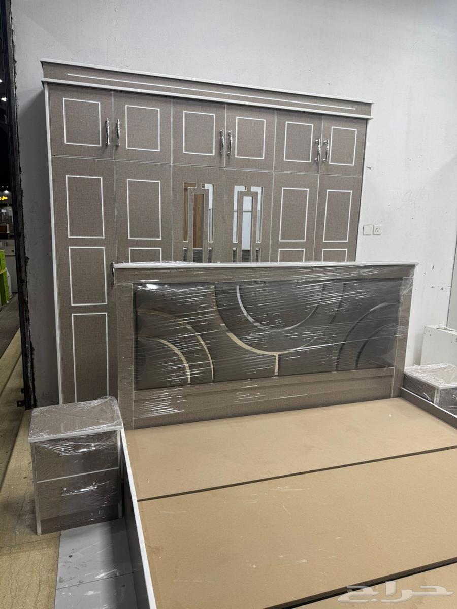 غرف نوم مستعملة نظيفة في دواليب الملابس 8درفا 6درفا 4 درفا64234454401153111