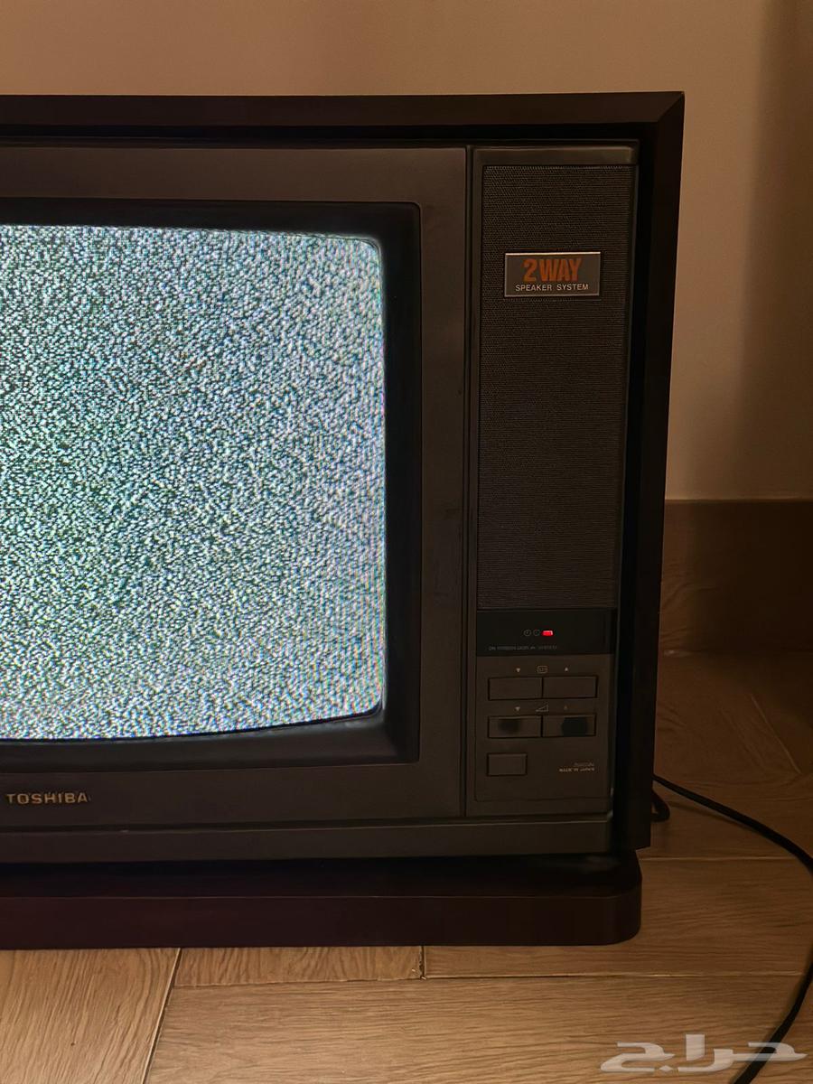 تلفزيون قديم ( يعمل )64243531119745111