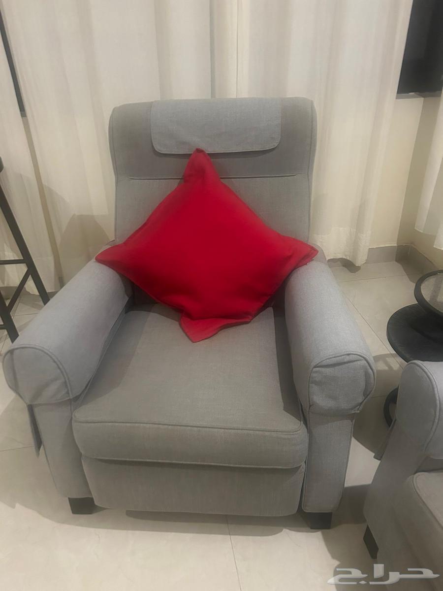 كرسي مجلس من ايكيا بحالة ممتازه عدد 264246813843586110
