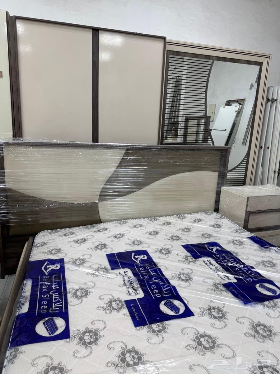 غرف نوم مستعملة نظيفة في دواليب الملابس 8درفا 6درفا 4 درفا64234454401153110