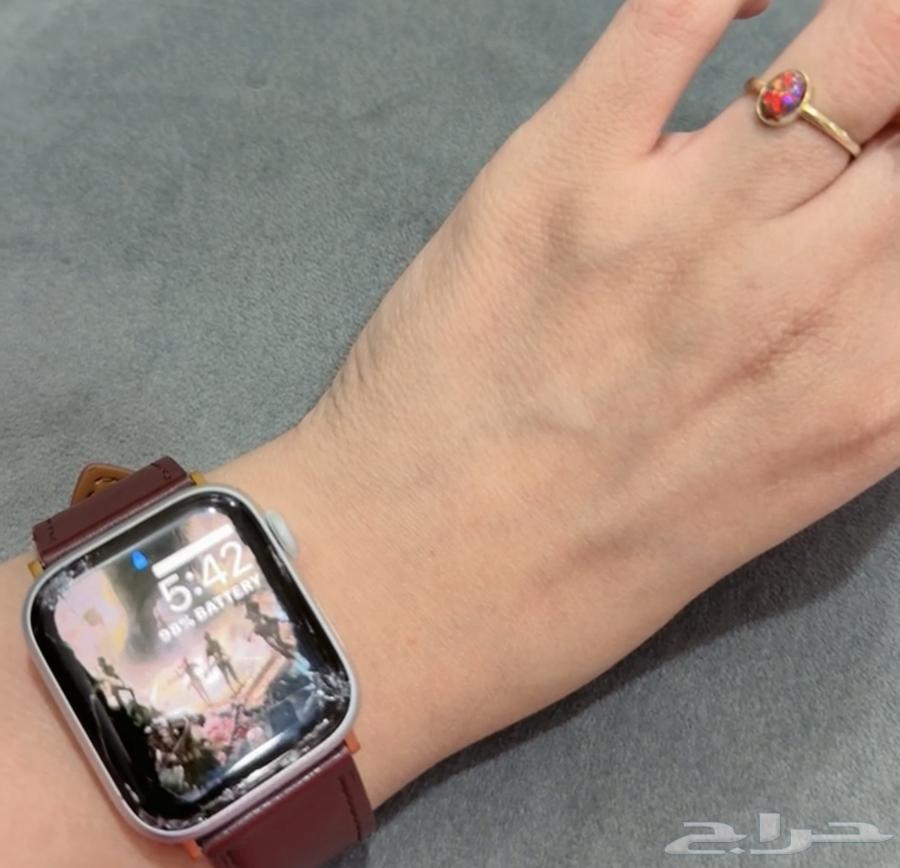 ساعه ابل64243896159234110