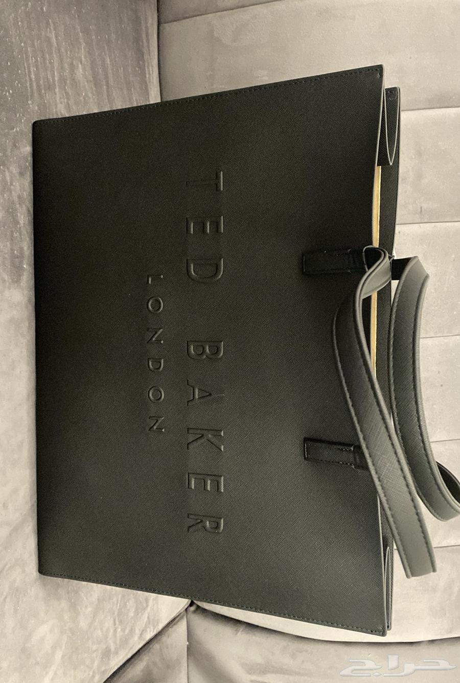 شنطة تيد بيكر كبيره الأصليه مع الفاتوره وملحقاتها ب35064254078995841110