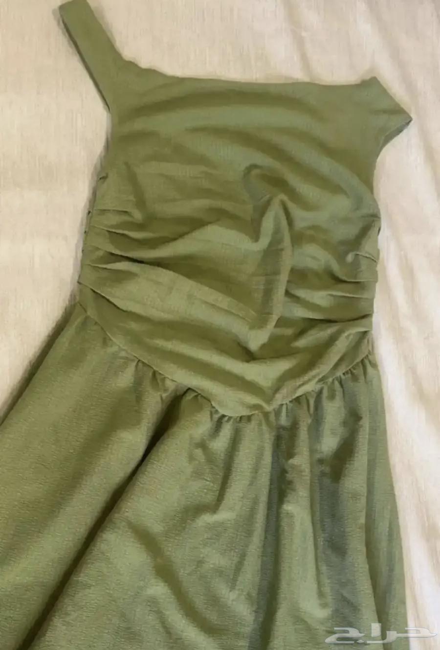 فساتين جديده ونظيفه لم تستخدم64254756025345114