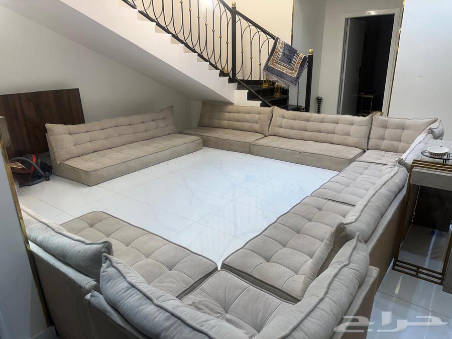 Clean used sofa64229479556354112