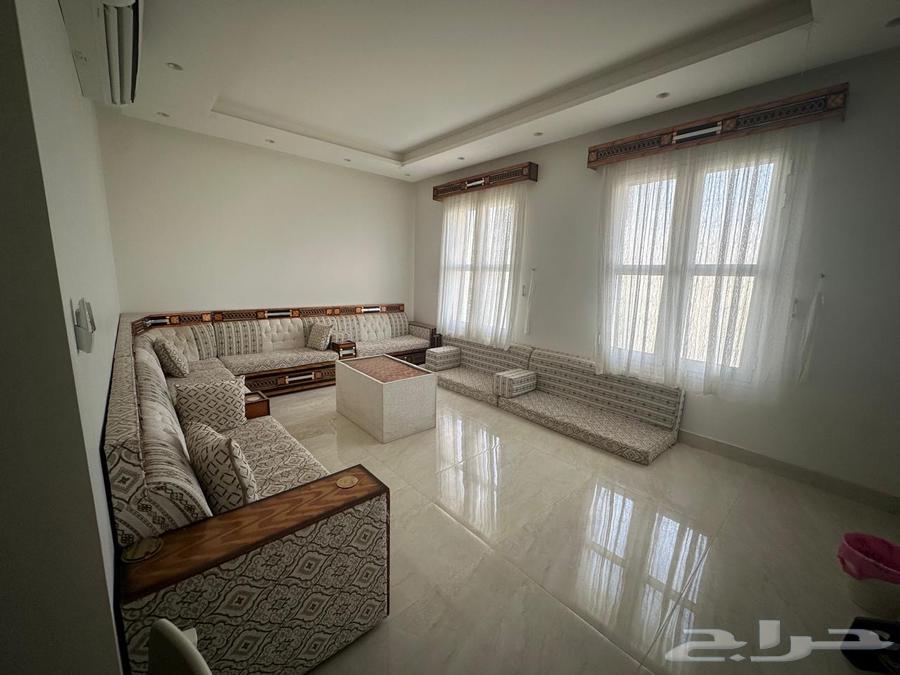 مجلس للبيع مع الستاير64243692040961113