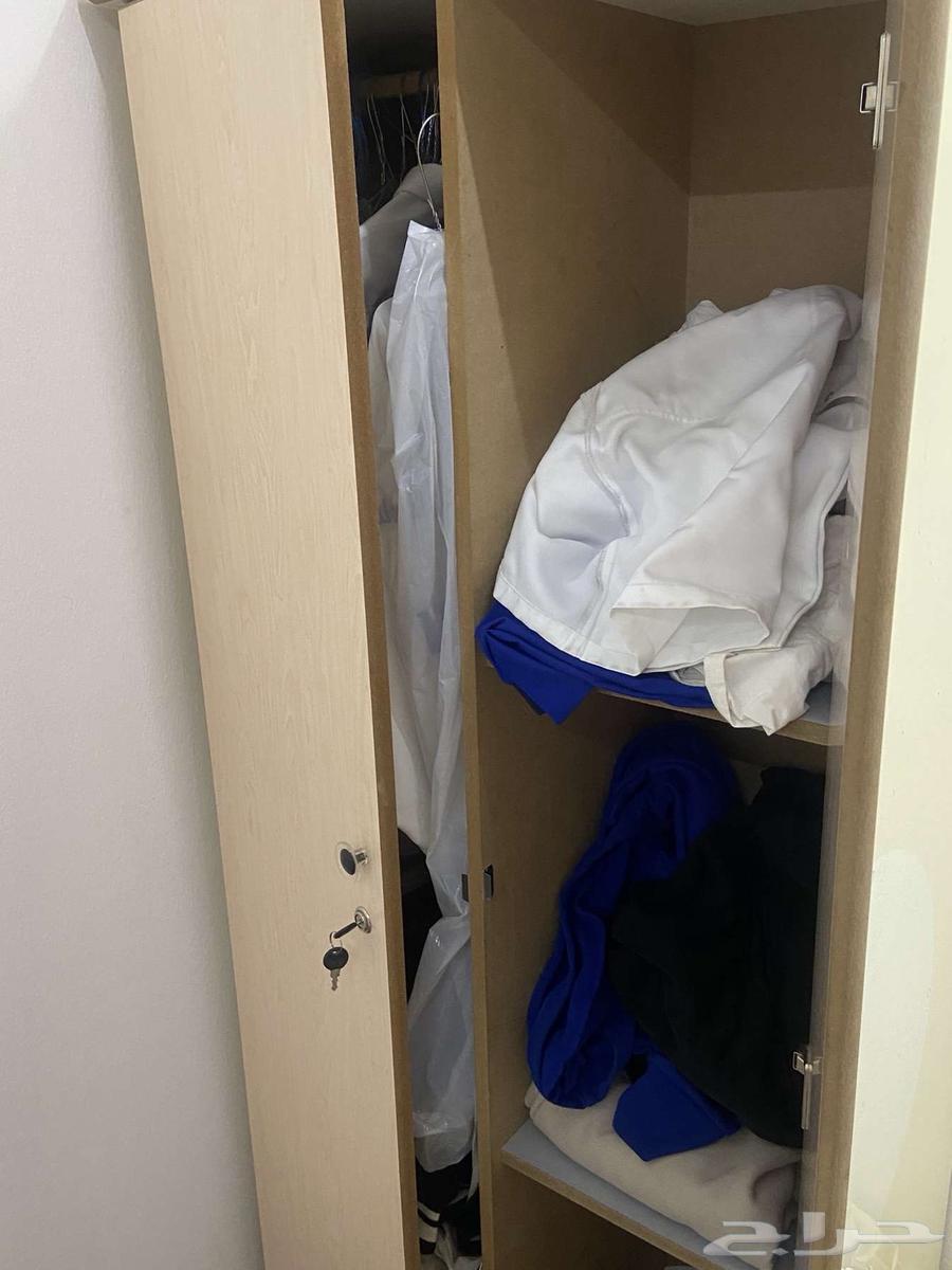 للبيع طاولتين بلاستيك (بيج-رصاصي) دولاب ملابس  أسطوانة غاز64253000501506114