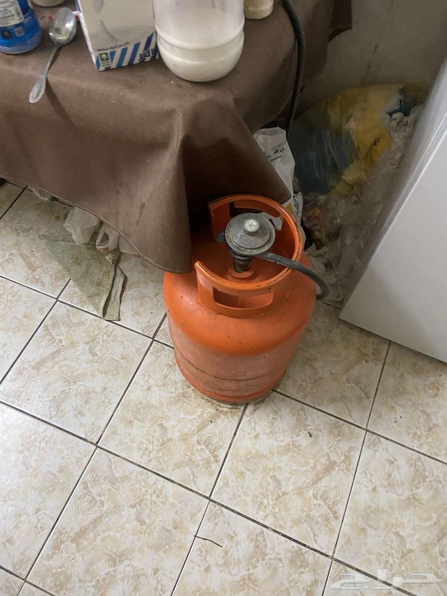 للبيع طاولتين بلاستيك (بيج-رصاصي) دولاب ملابس  أسطوانة غاز64253000501506113