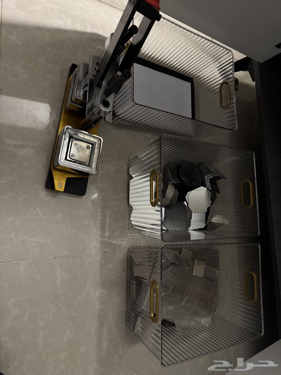 الة لصنع صور مغناطيسية64245640253185111