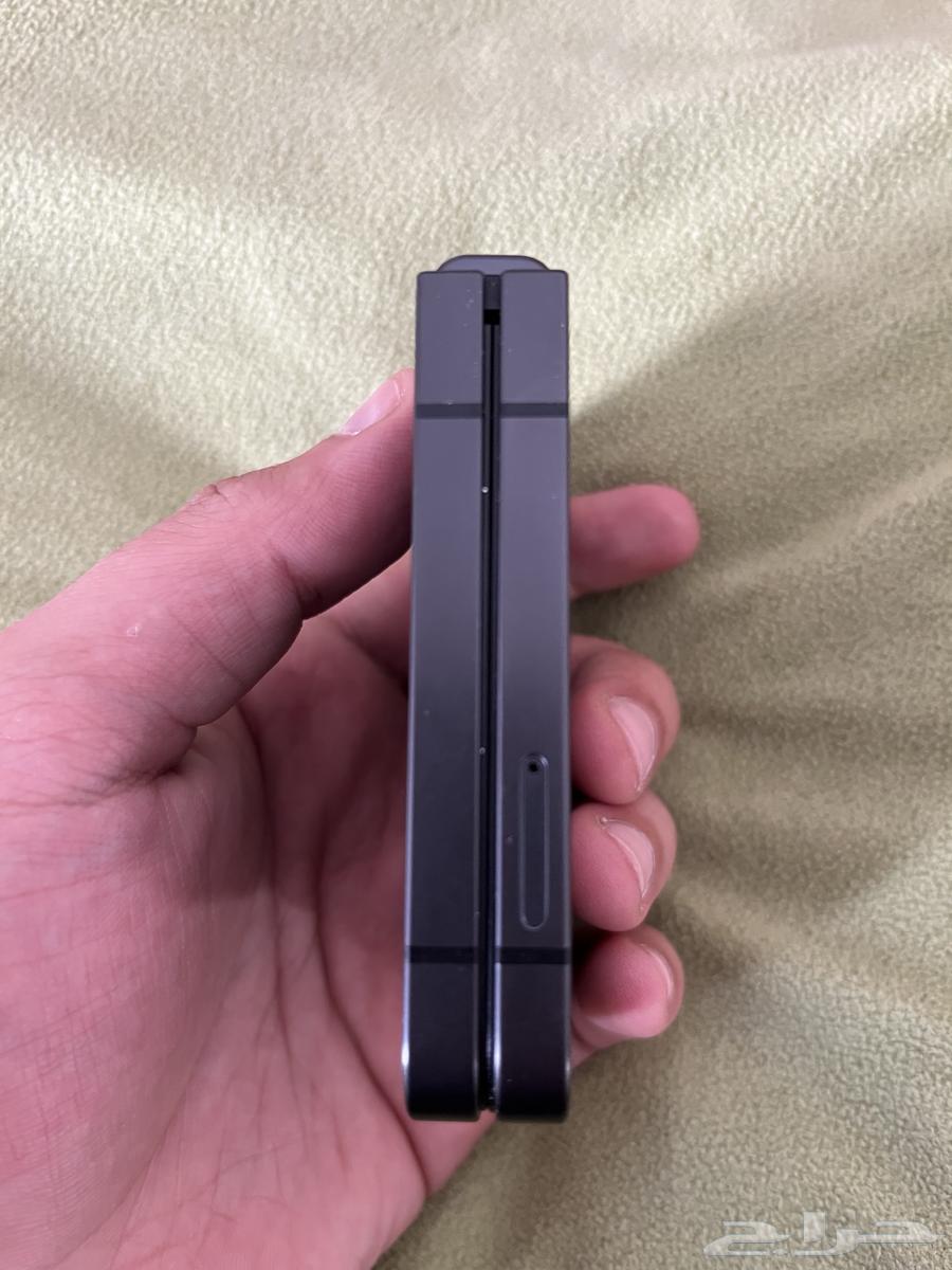 جالكسي زد فليب 664234285026434114