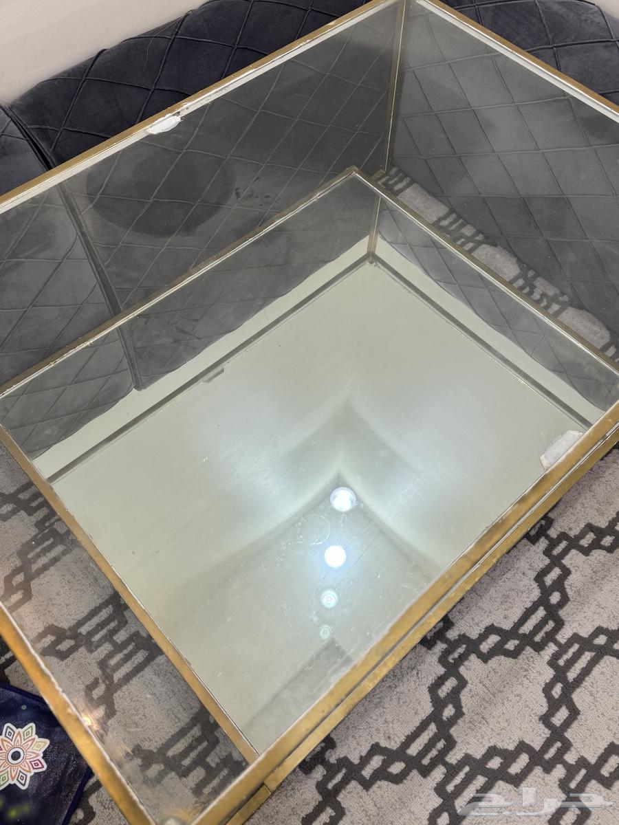 طاولة للبيع السعر قابل للتفاوض64235325534209111