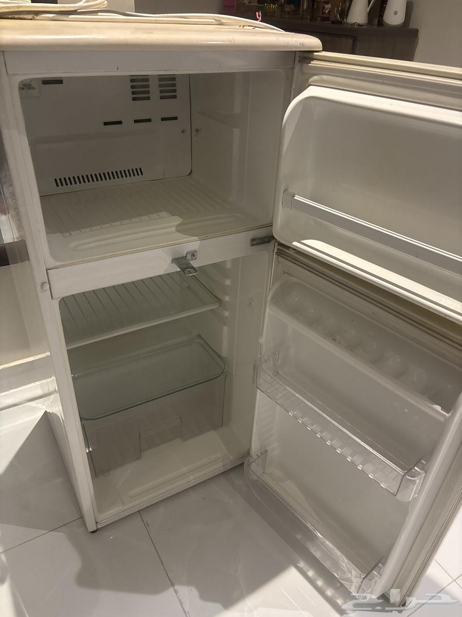 ثلاجه صغيره للبيع64243356161666111