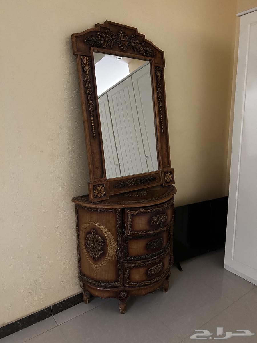 للبيع اثاث مدخل ودولاب ملابس واله قطع الحطب64251394107522111