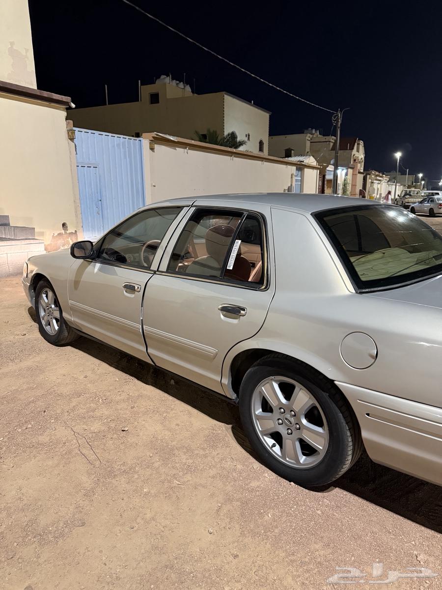 فورد فكتوريا 201064413126241667111