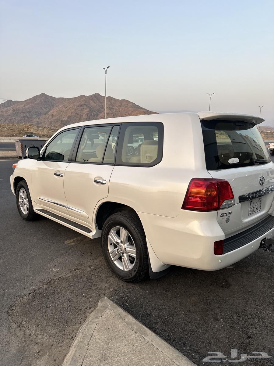 لاندكروزر 2014 فل كامل 8 سرندل ماشي 232 شرط64409616205826112