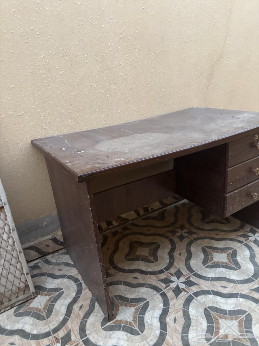 دولاب وطاوله مجانا64250059365891112