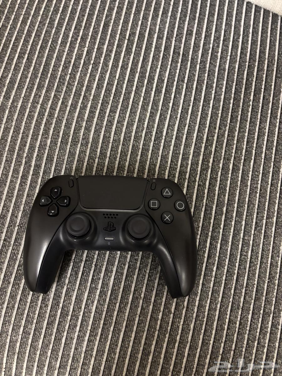 يددت سوني 5اسود للبيع على السوم64248907081345110