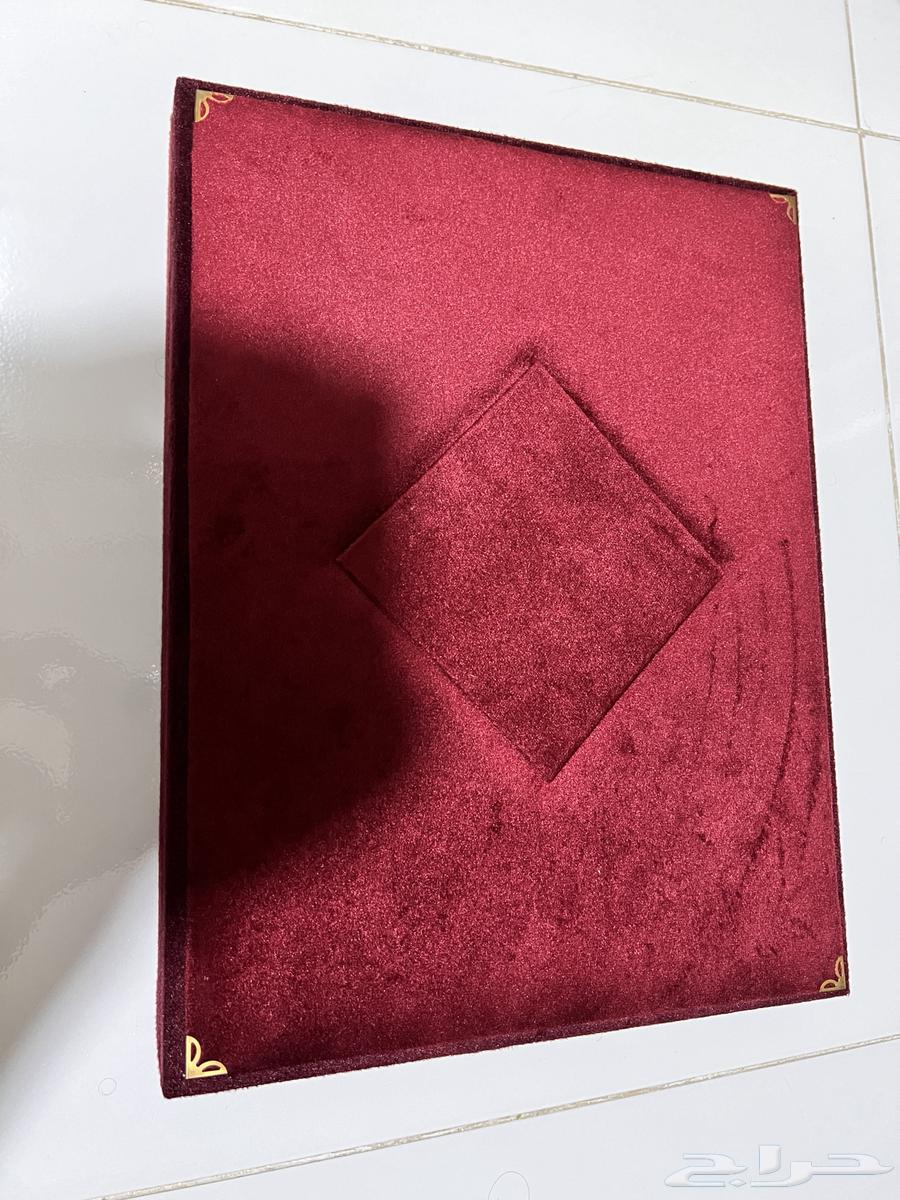 Medium-sized clean box used only for hours64419144946177111