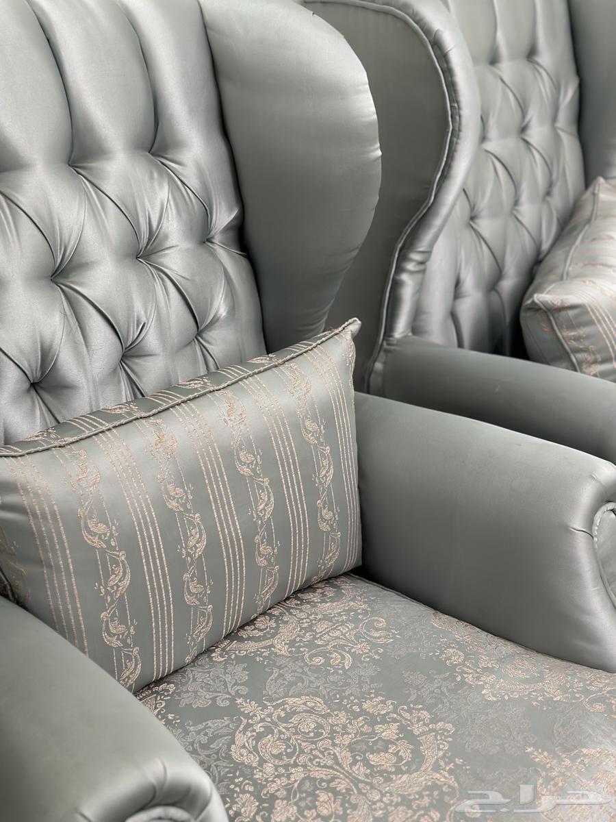 Sofa set with curtain64235325830018112