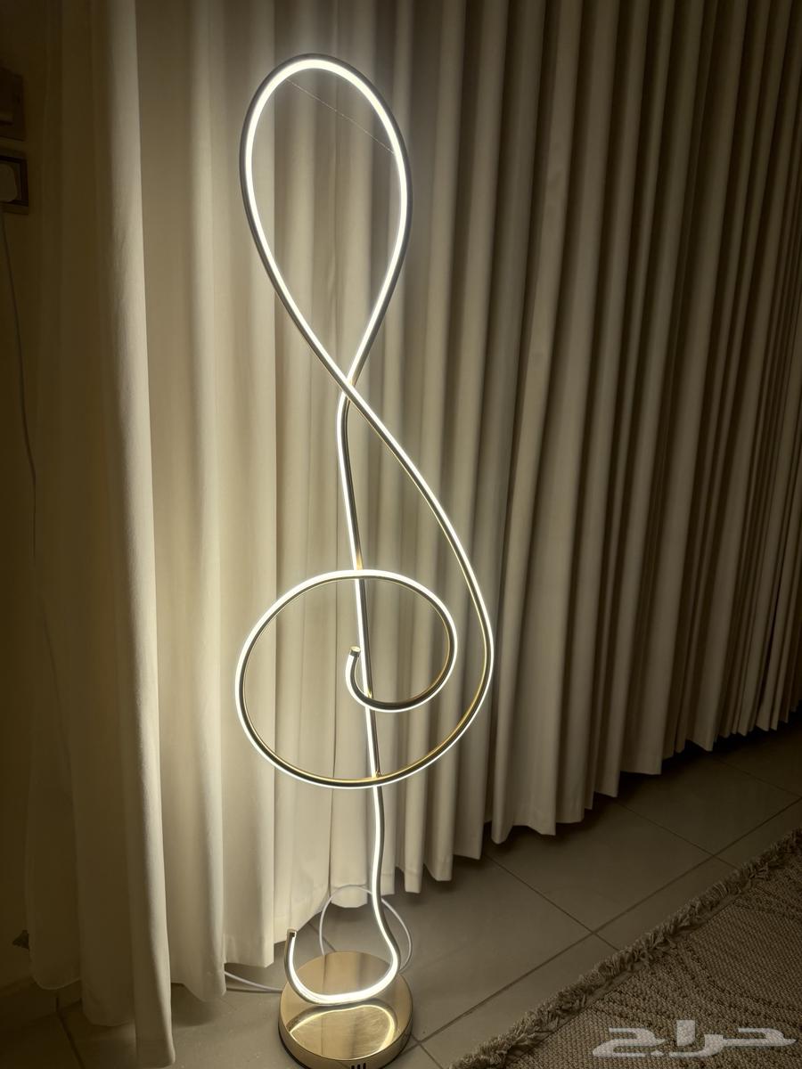 Light in the shape of a musical note64410652707331110