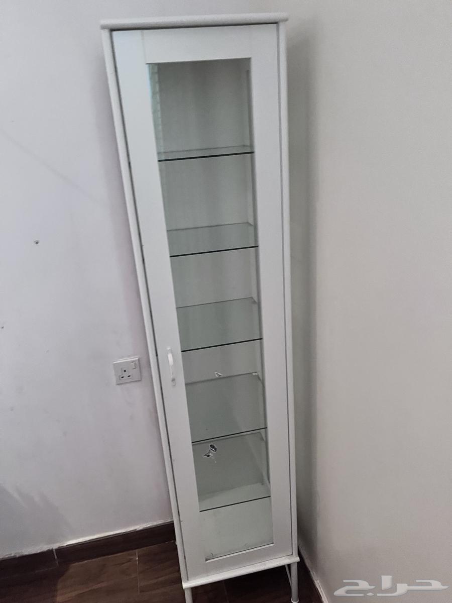 كومدينه زجاجيه مافيهااا ولا عيب ابدا دولاب64244922842625110