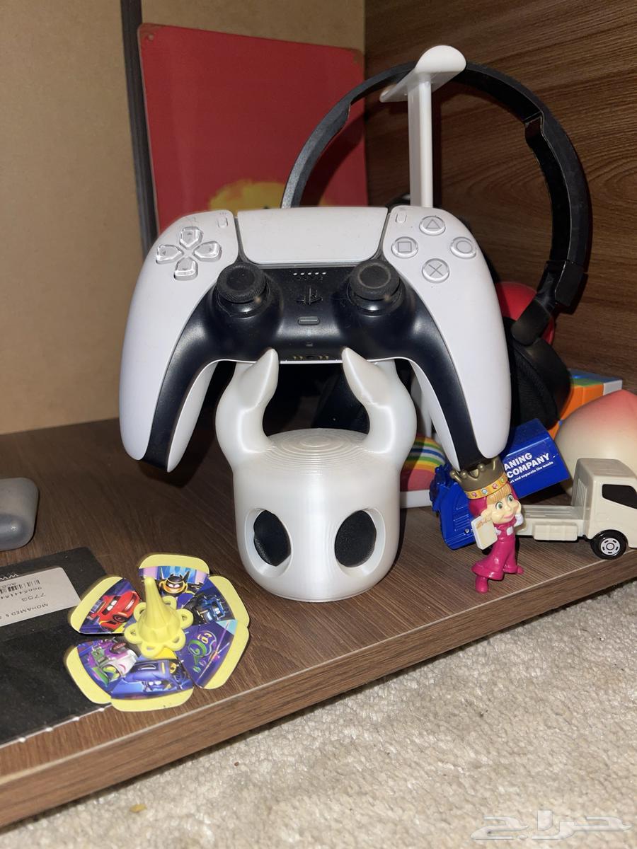 بلاي ستايشن 5 مع مشغل الأسطوانات PS5 with CD player64243518339586110