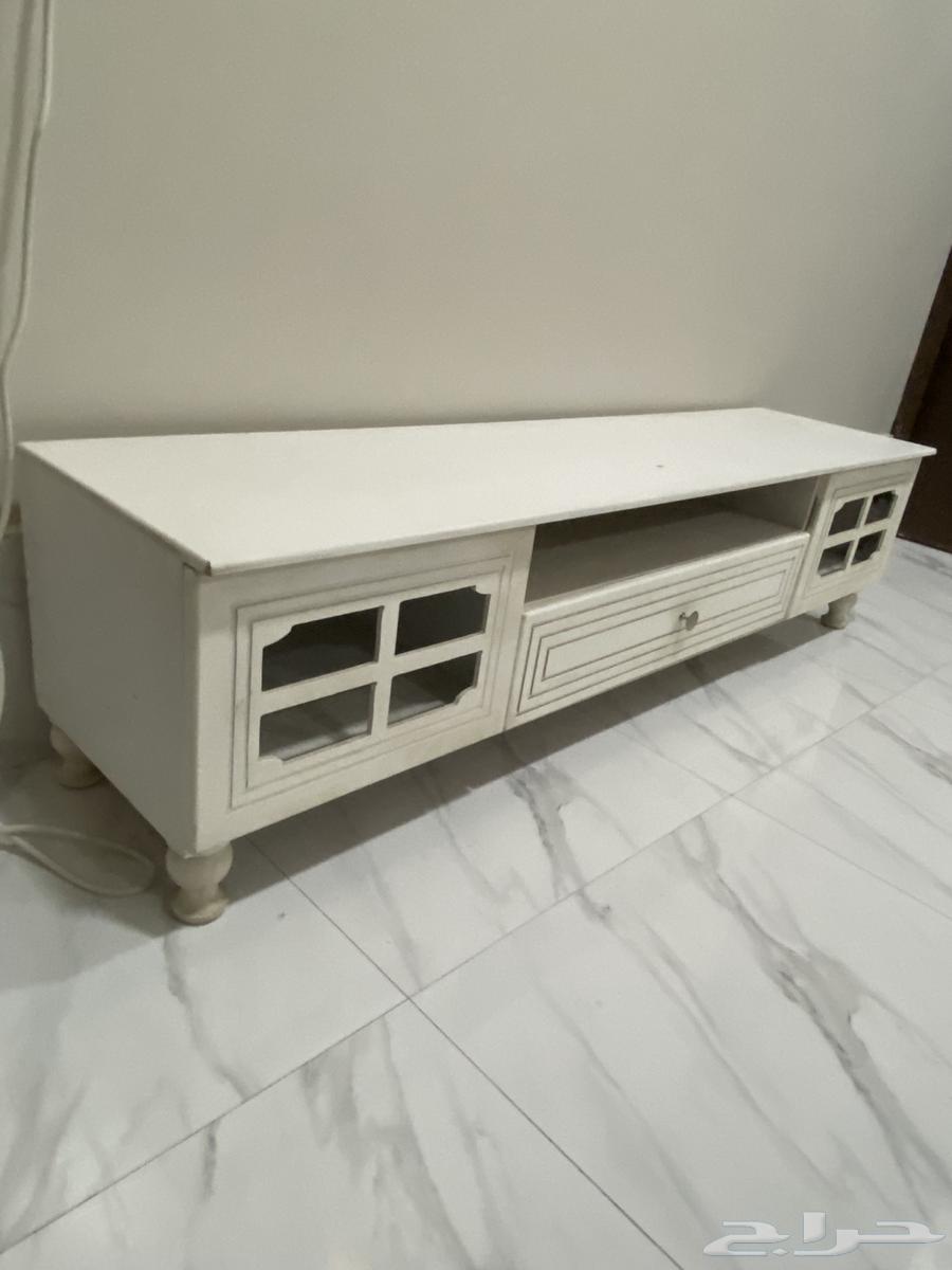 طاوله تلفزيون مستعمله64247161766529110