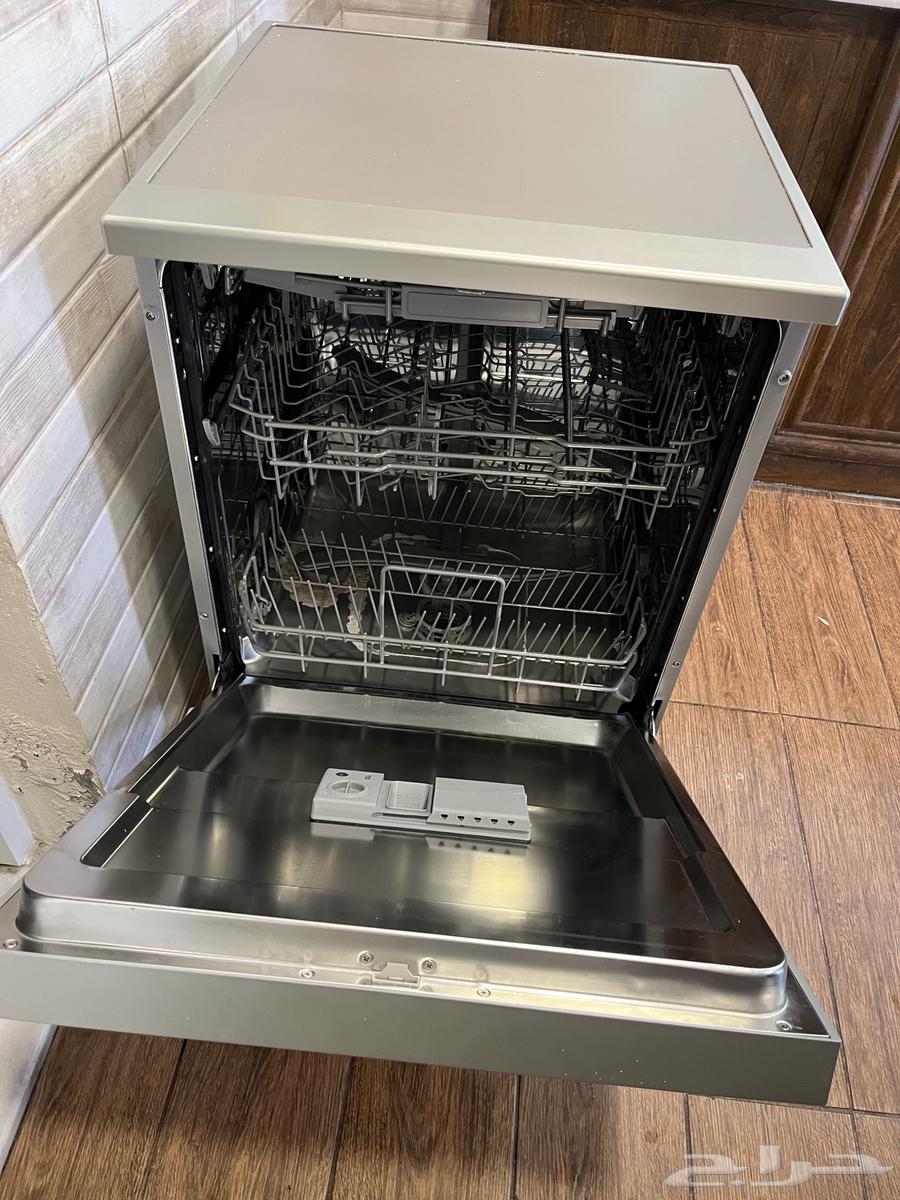 Dishwasher for sale, new, used for five months, still under warranty64234974663682111