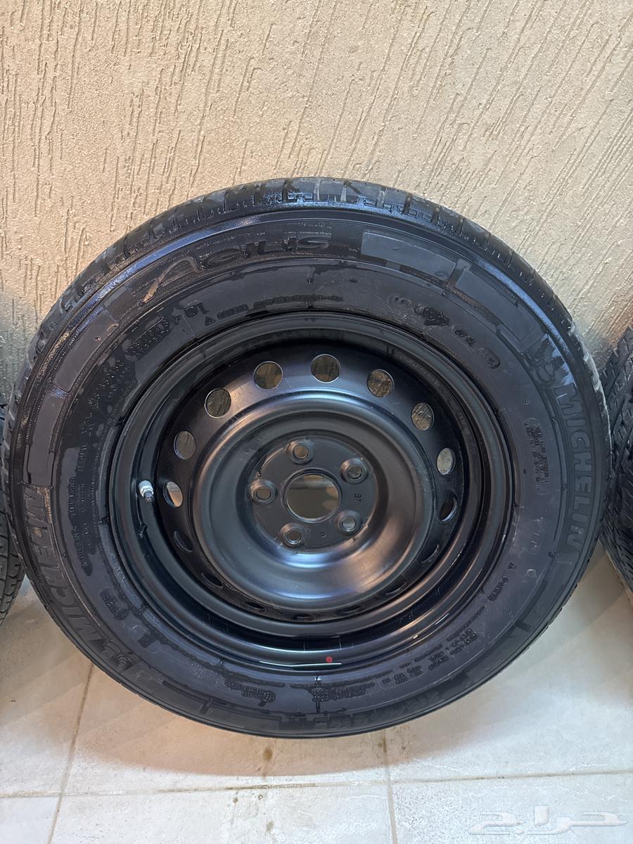 Hilux tires64409906923907113