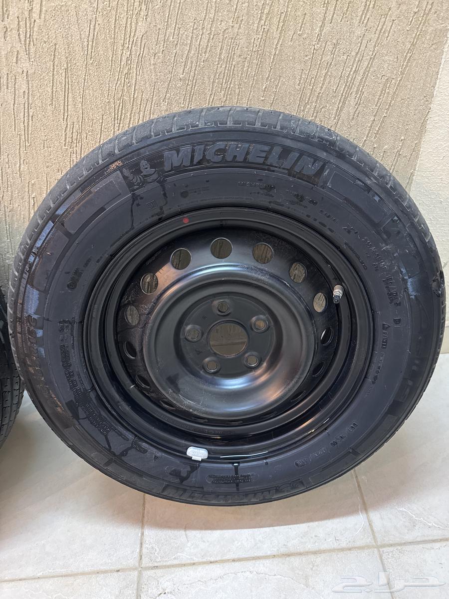 Hilux tires64409906923907114