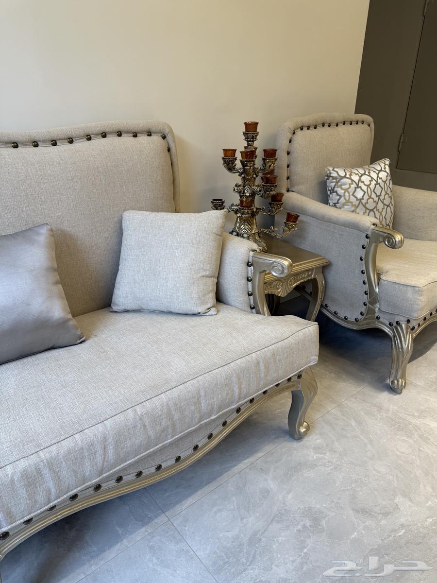 Sofa with 5 tables64236087697921113