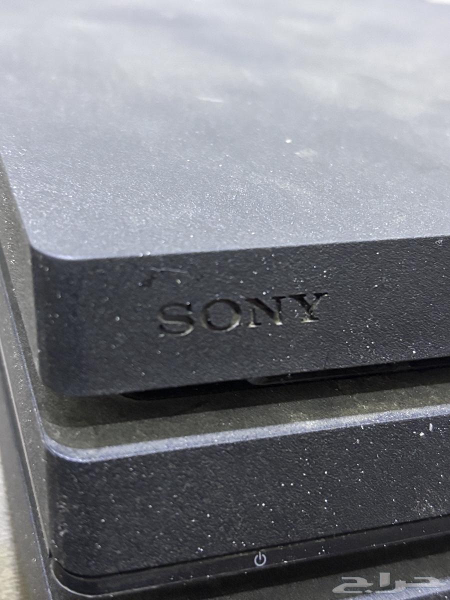 للبيع سوني فور برو 1 تيرا مع يد وشريط64249439122946114