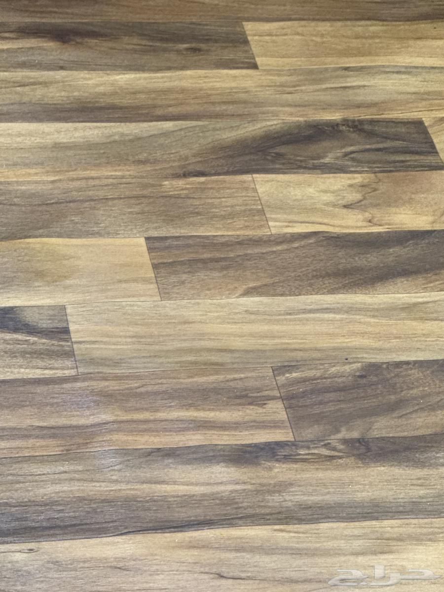 كنب يتسع ل 11 شخص وباركيه ب 700   اربعه ف اربعه ونص64233946886401114