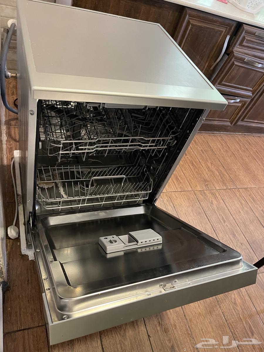 Dishwasher for sale, new, used for five months, still under warranty64234974663682113