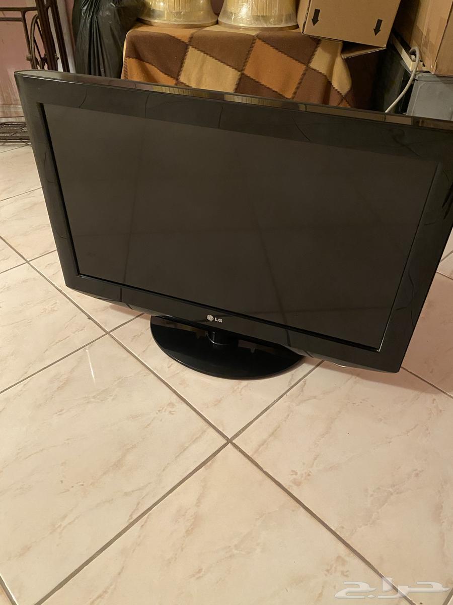 تلفاز إل جي 47 و 37 بوصه   طاولات مع قاعده64233788943617112