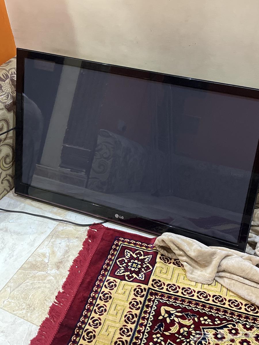 شاشه LG 46 بوصه للبيع على السوم64245640559233110