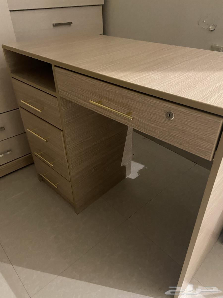 طاوله مكتبيه للبيع64238697782529114