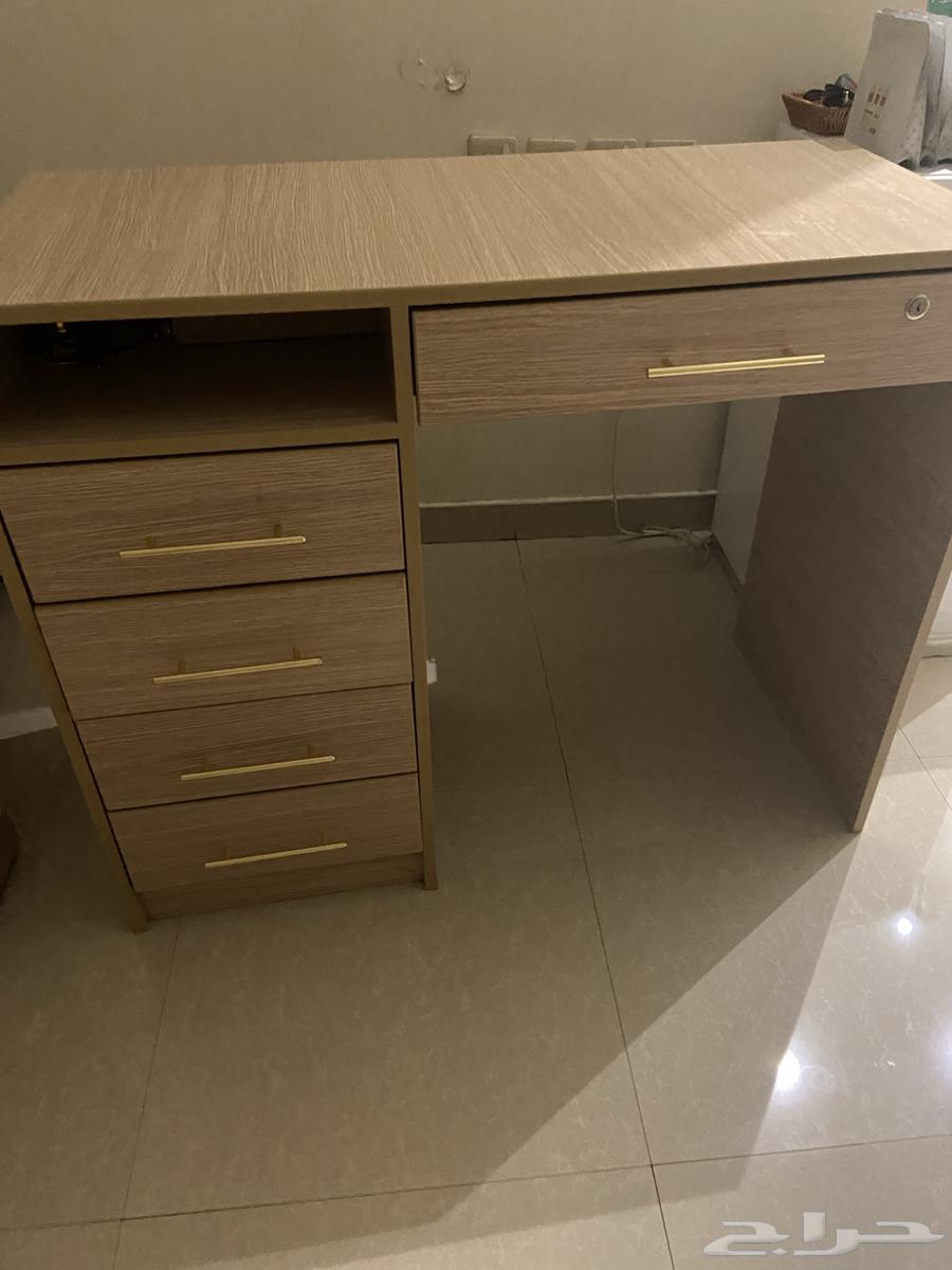 طاوله مكتبيه للبيع64238697782529112