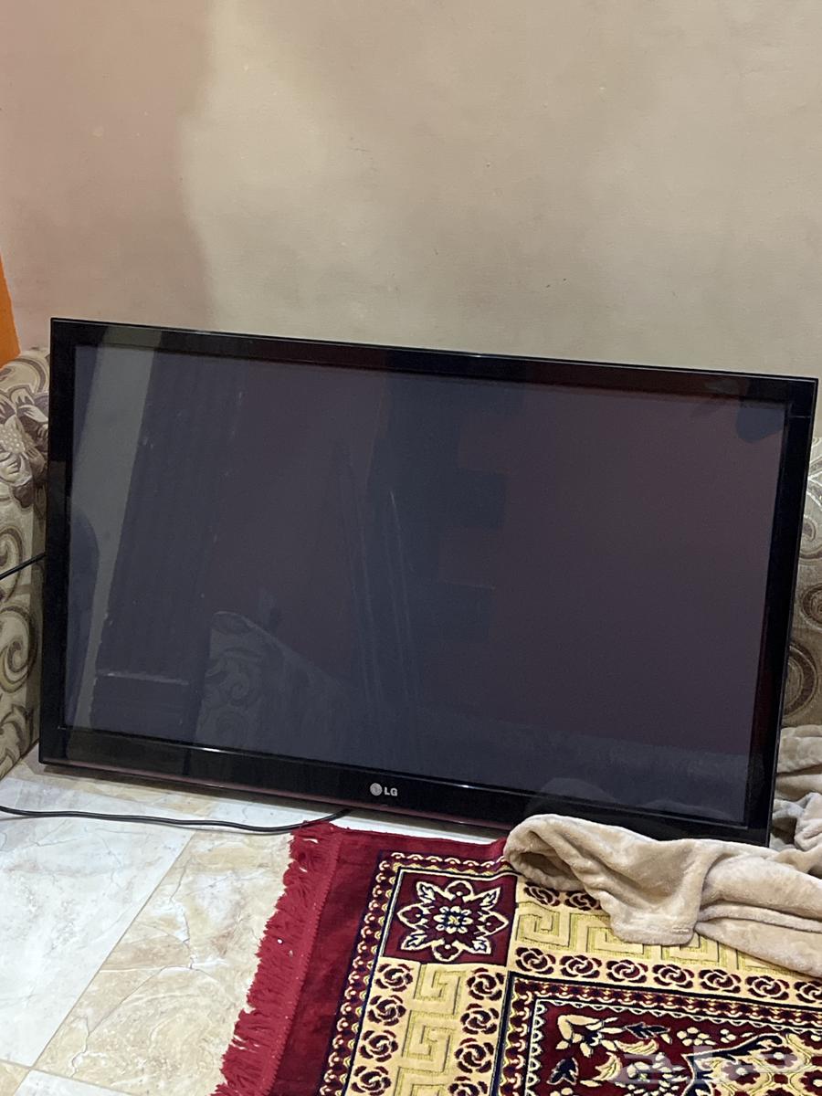 شاشه LG 46 بوصه للبيع على السوم64245640559233112