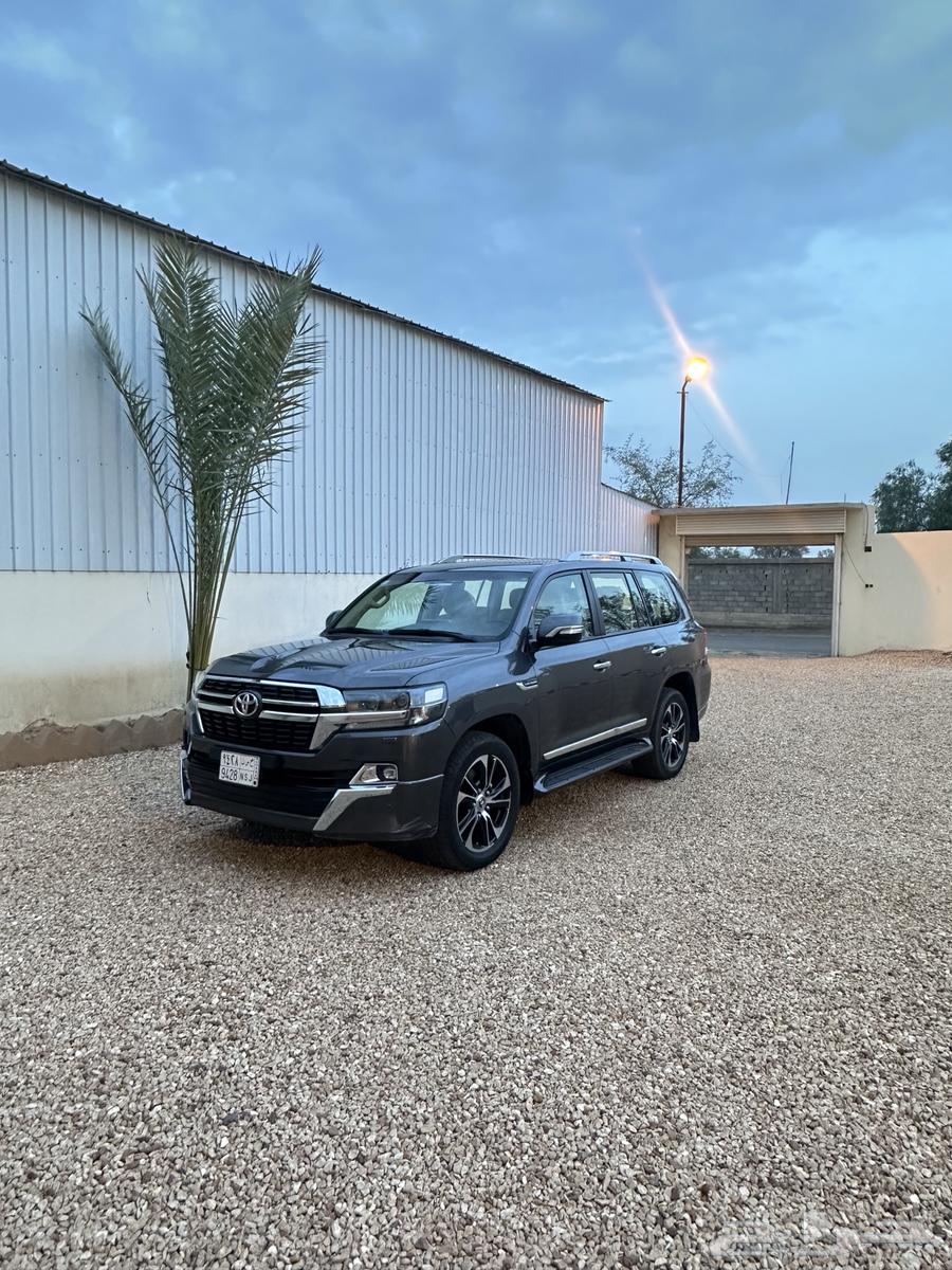 لاندكروزر على شرط فل كامل 202164417617621889110