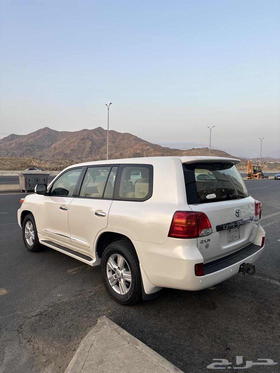 لاندكروزر 2014 فل كامل 8 سرندل ماشي 232 شرط64409616205826114