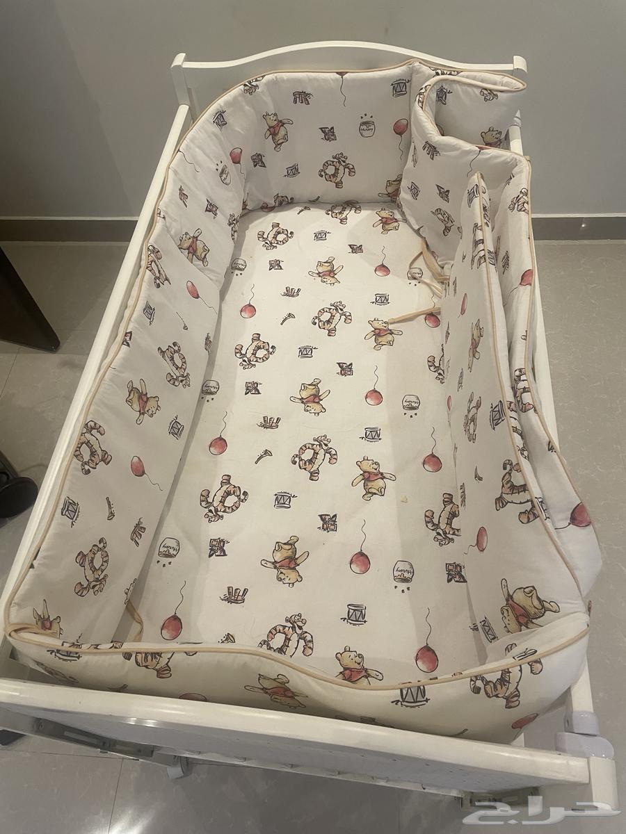 سرير أطفال للبيع نظيف جدا64249065975042110