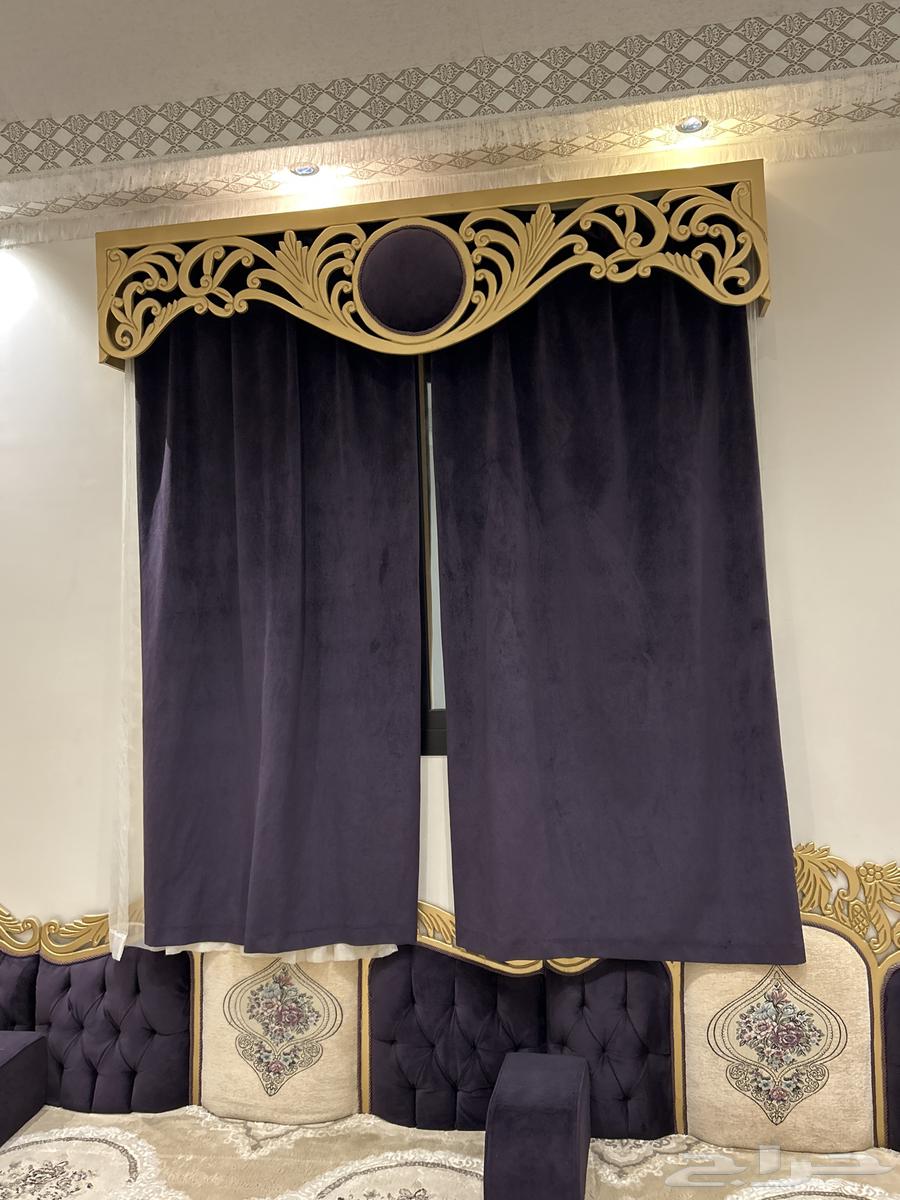 مجلس مستعمل 11 قطعه مسند و 7 قطع تكايةمع الفرشه والستاره64256284529537110