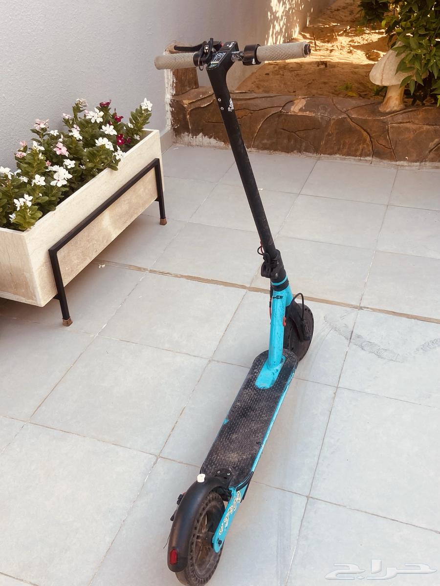 سيارة اطفال وسكوتر64251711509379111