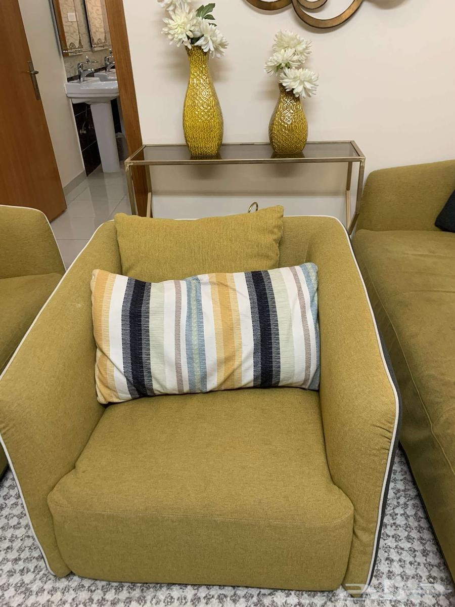 للبيع كنب  طاولات خدمه   قطعة سجاد64231839501441110