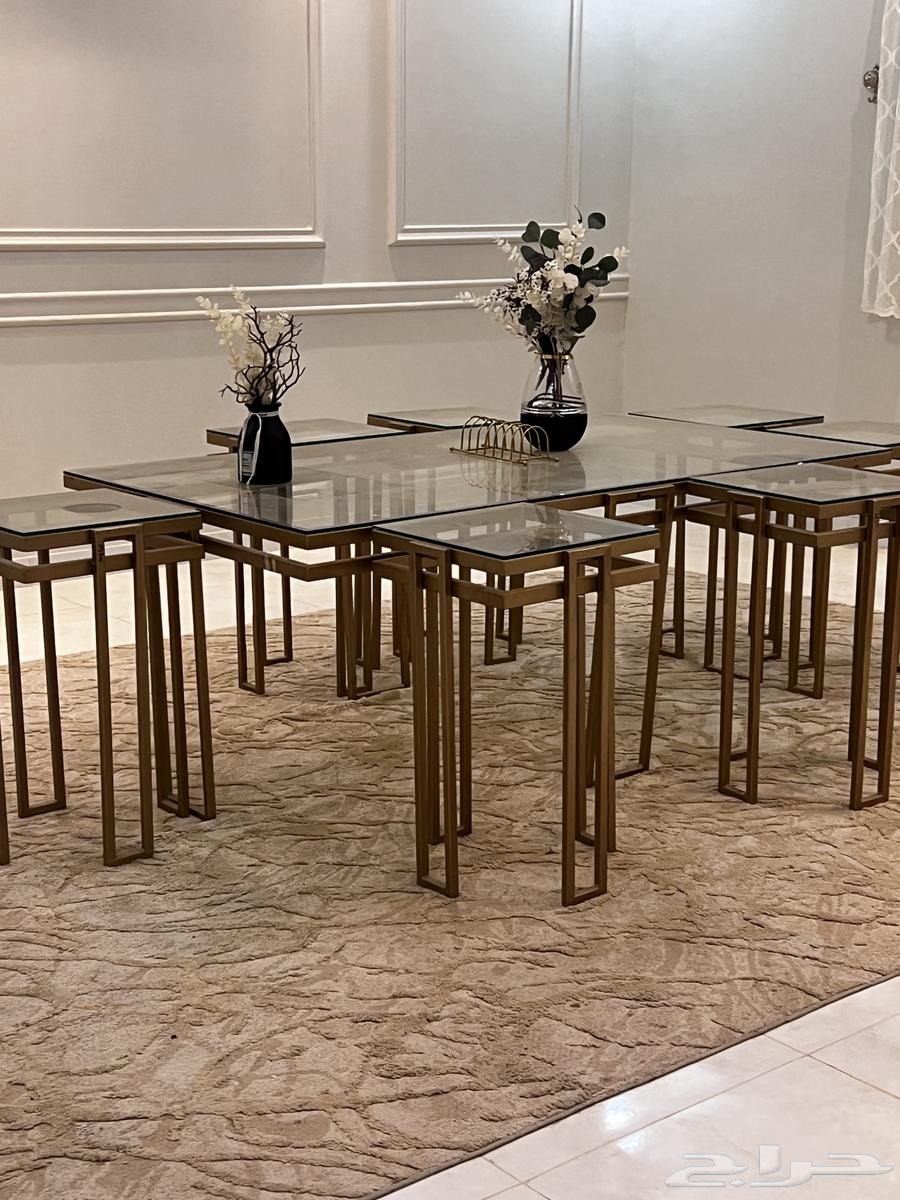 Large table with seven side tables for auction, base price 250064250753918851111