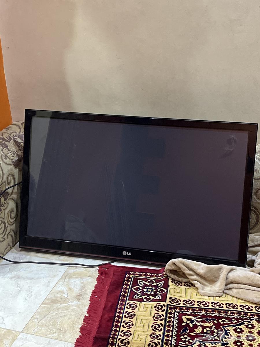 شاشه LG 46 بوصه للبيع على السوم64245640559233111