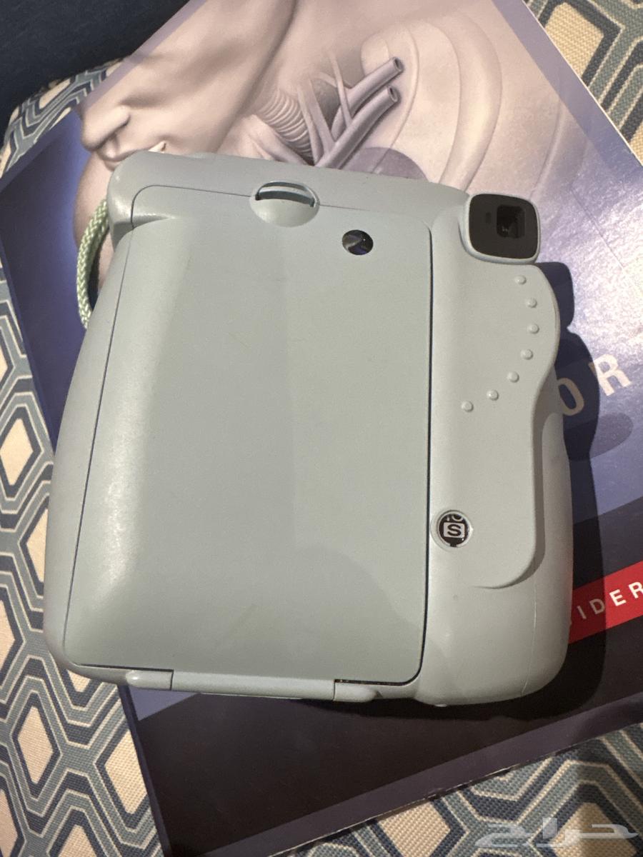 كاميرا فيوجي فورية زرقاء مستعملة64248490113409112