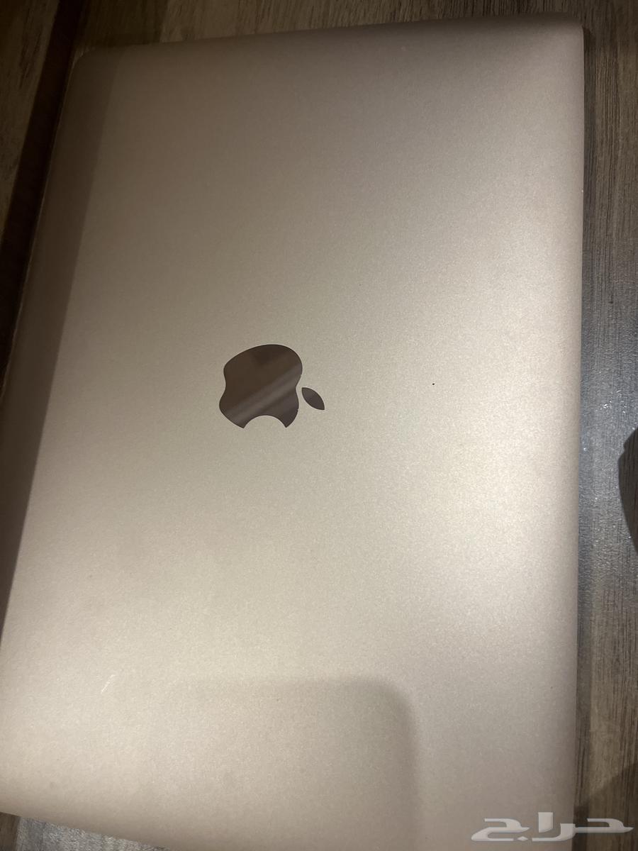 A laptop computer from Apple64248093736065111